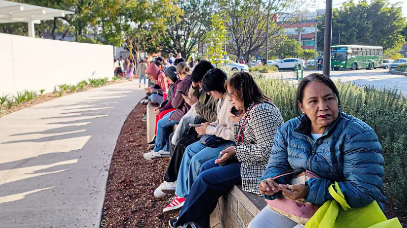 Tapatíos en el Consulado Americano de la colonia Monraz 1